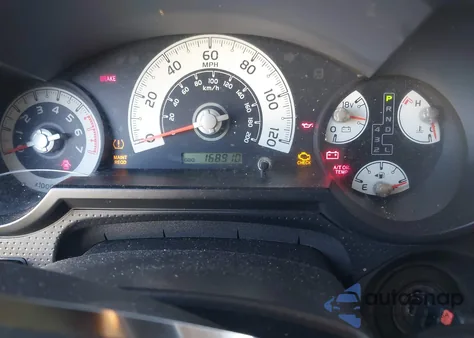 2013 Toyota Fj Cruiser z USA, uszkodzony, nr VIN JTEZU4BF8DK012875